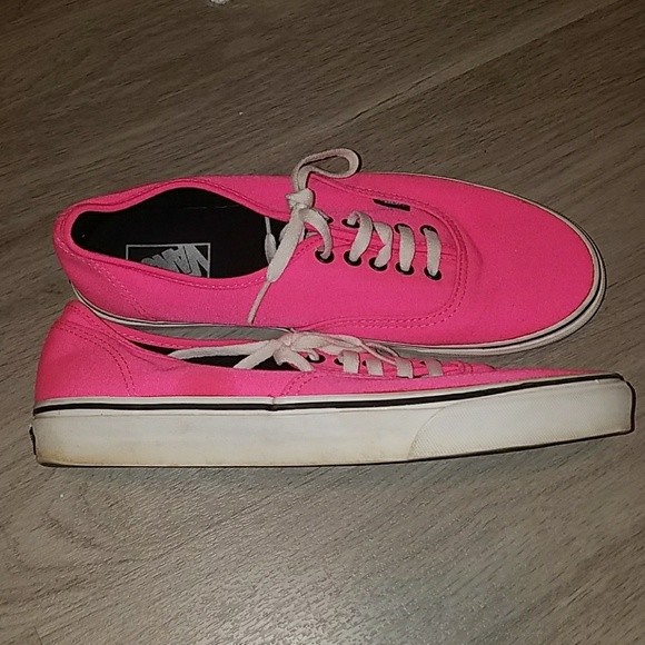 Pink sneaker for men - Picture 2 of 3